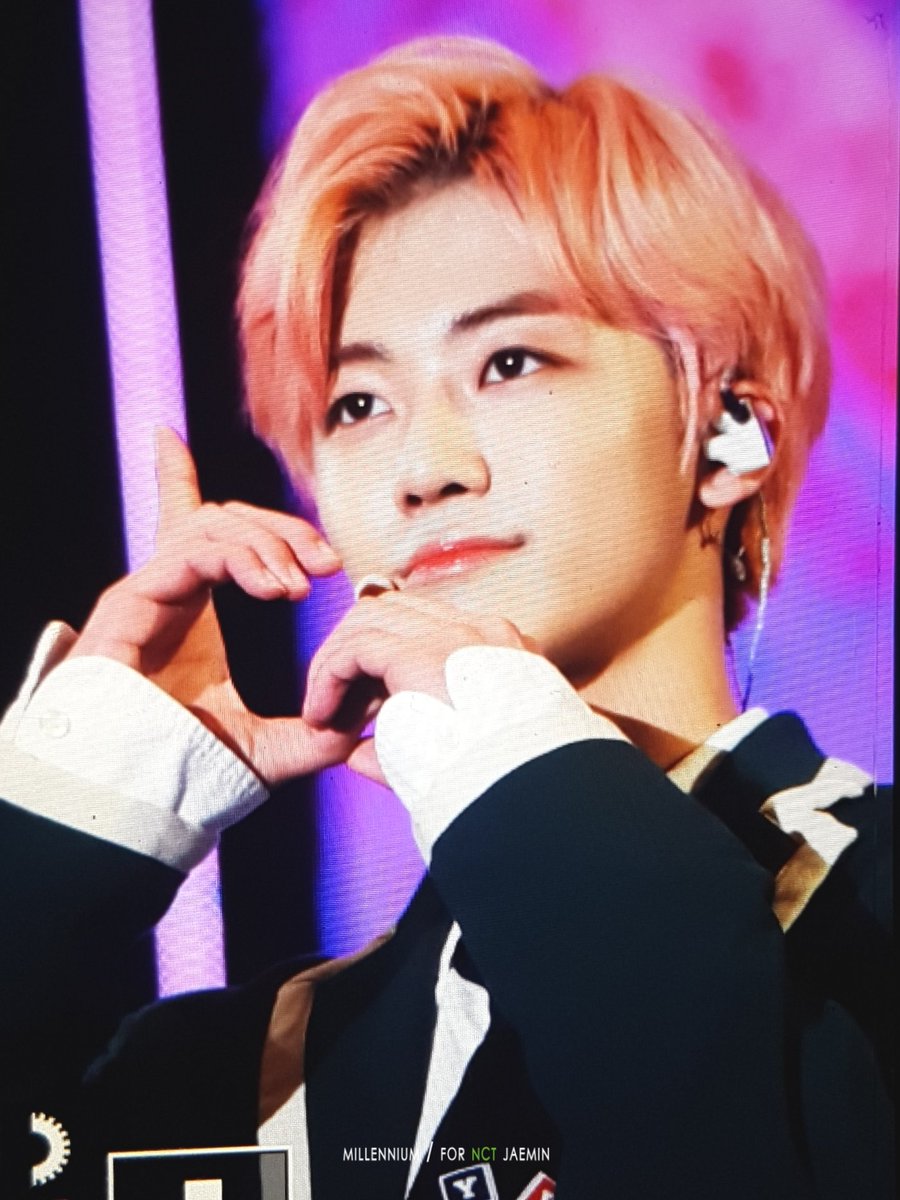 Millennium0813's tweet photo. 181028 BOF 폐막식 

#재민 #Jaemin #나재민 #NCT #엔시티 #NCTDREAM_GO_UP https://t.co/OAYUyjJ6t7