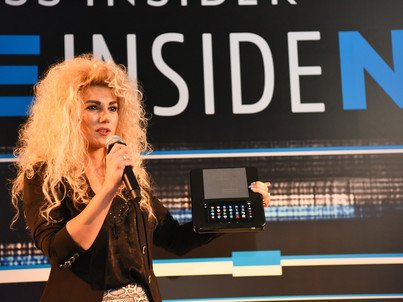 BIPolska's tweet photo. Oto pierwszy na świecie tablet dotykowy dla osób niewidomych i niedowidzących #InsideTrends
https://t.co/vR7omVKdfY https://t.co/FR5AyRE2NC