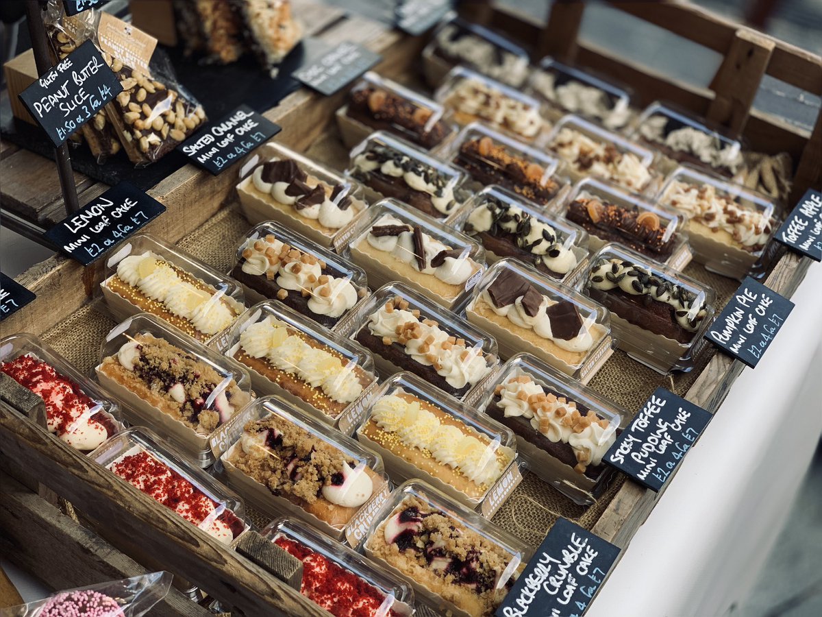 STCakeDesign's tweet photo. Good morning #Salford! Another chance to put on the coat and come out of the house for cakey treats!

Find us @makersmarketmcr @LowryOutlet today until 5pm, to sort out your cake stash for the week! https://t.co/q2I7HHLG4Z