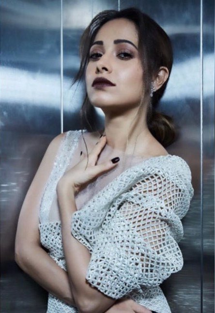 FilmyGlamour's tweet photo. #Glimpse2

Shining Bright! #NushratBharucha looks lovely at the Vogue Women Of The Year Awards! | @NushratBharucha https://t.co/6z4nfEnGAS