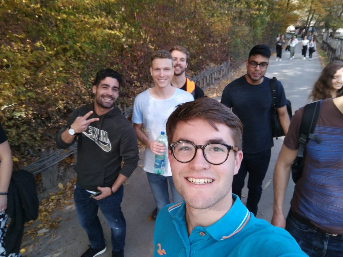 VFSO_official's tweet photo. DAG 1 : Pre-congres tour ✅

Gisteren vertrok Thomas op Pre-congres tour naar Servië. 
Ze bezochten het klooster genaamd Tronosa.⛪ En trokken daarna naar het dorp Suncana Reka om naast 'de Drina' te genieten van een mooie zonsondergang. 🌅
#EPSA #PRECONGRESSTOUR #SERBIA #VFSO https://t.co/5PzE9iPGE1