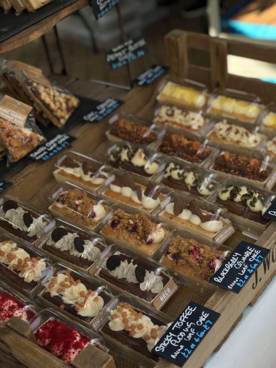 STCakeDesign's tweet photo. Hello West Didsbury! You’ve had your extra hour this morning, so it’s time to get out of the house and come and find us @_makersmarket.

Cakey treats galore on the stall until 4pm today. https://t.co/T96k0821Pm