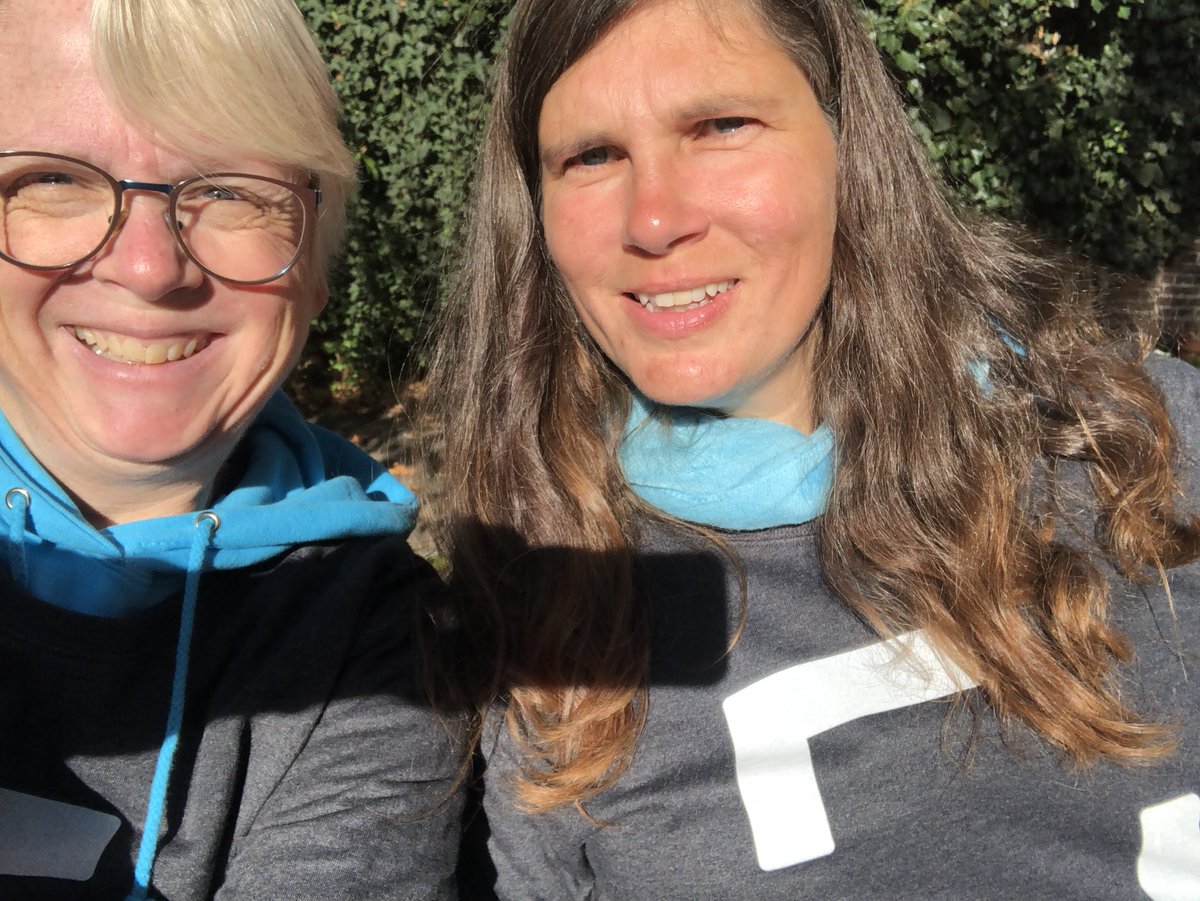 Paula_vG's tweet photo. #WCUT #communityday #levellevel @IrenNooren lekker in het zonnetje π https://t.co/ONniwX84HH