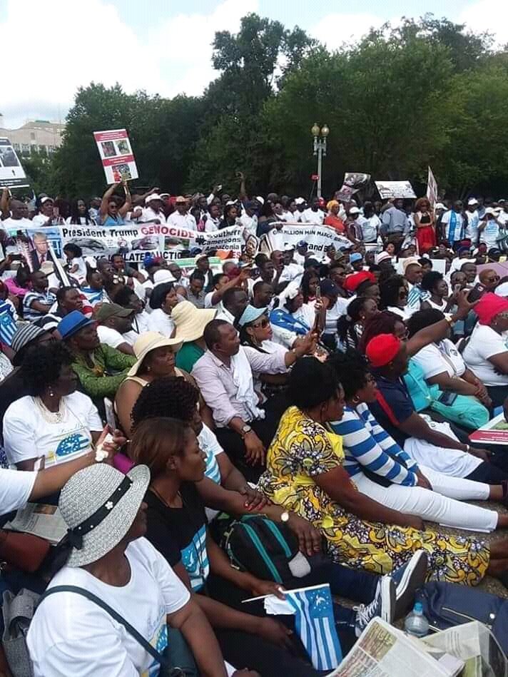 FabianoDeco2's tweet photo. The difference is clear munzu,Fontem,Balla all Federalists weren't upto 30 in hall but look at #Restorationists crowd,uncountable. #referendum for #Ambazonians the outcome is obvious. it's really a shame and betrayal from @fontem and @AgborNkonghoF.@LeahHardingAJE @NALOWA1 @UN https://t.co/EyCVtqzptH