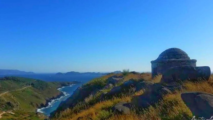 Petiscosgalegos's tweet photo. @SESEIXA @GaliciaMaxica @ALCALDEJOS @loroma61 @puestadesolvigo @loves_galicia @manuG2R @guillerminasogo @GaliciaLluviosa @TurismoGalicia1 @Marcovolador1 No si por miradores que no sea!!😂😂😂 #OFacho #CaboHome https://t.co/R6aREczwuS