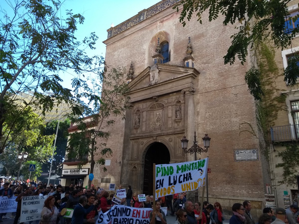 interdistritos's tweet photo. Ya cogiendo el rumbo. ¡La Sevilla monumental es de los barrios! #BarriosHartos https://t.co/eoBEFTo6pC