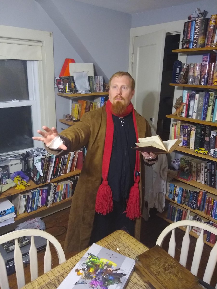 ryeinn's tweet photo. My Brother-in-law's Caleb cosplay. He doesn't social media, so he asked that I share this. @CriticalRole, @VoiceOfOBrien #hobowizard https://t.co/cmRzGqXCeJ
