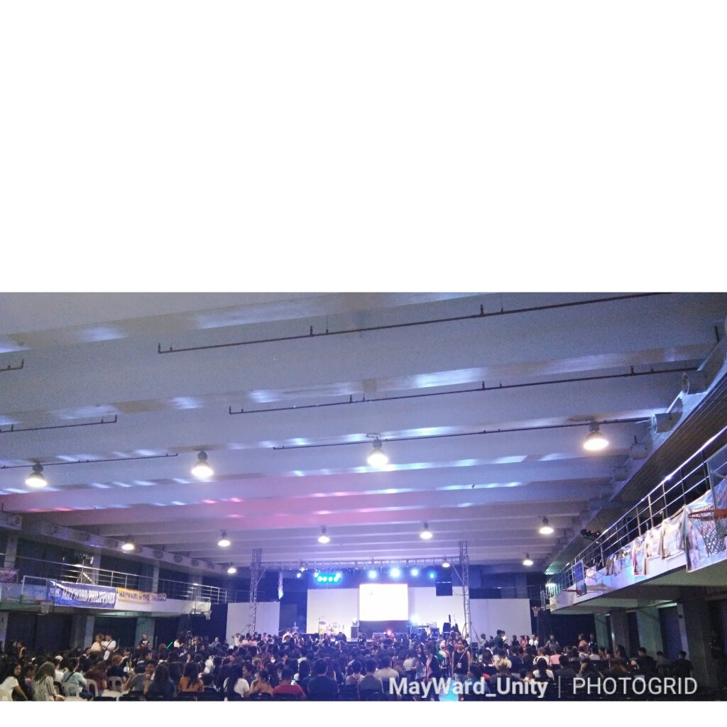 OfcUnity's tweet photo. Nkapsuk n lhat..thanks god.
@maymayentrata07 @Barber_Edward_ #MAYMAYDreamTourPampanga https://t.co/IIMsClaCLT