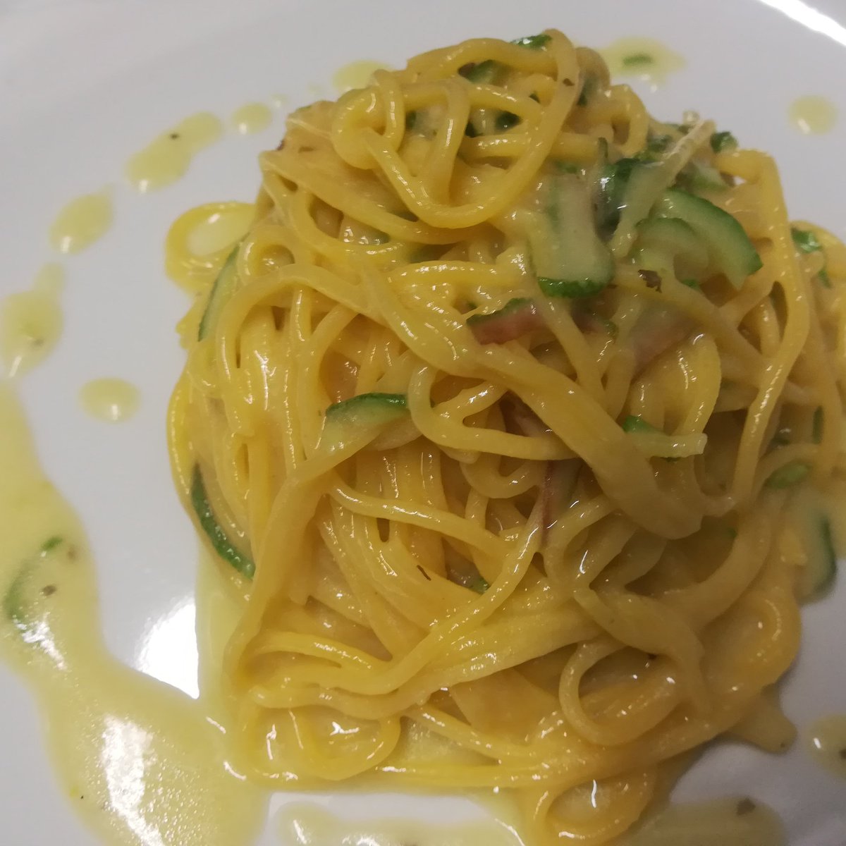 Emanuelepesca's tweet photo. Tagliolini lime e menta con cuore di carciofi #Arsolitoposto #soli #volare #mangiare #girl #istantmodel #cucinare #trattoria #osteria #holloween #Valmontone #Roma https://t.co/kIMgYtyLpu