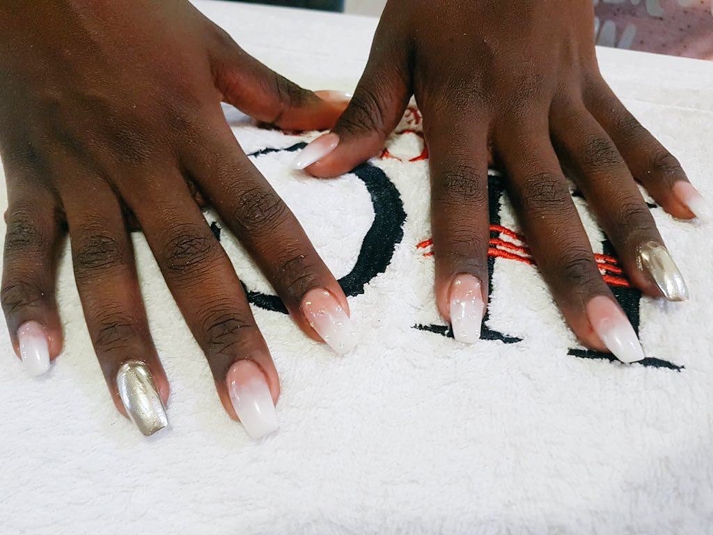 HairANDChats's tweet photo. Sunday nails #hairandchats #nailbar #rivoniaondeck #rivonianailbar https://t.co/PYy4wsXu6D