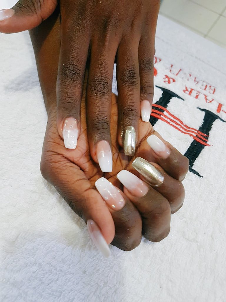 HairANDChats's tweet photo. Sunday nails #hairandchats #nailbar #rivoniaondeck #rivonianailbar https://t.co/PYy4wsXu6D