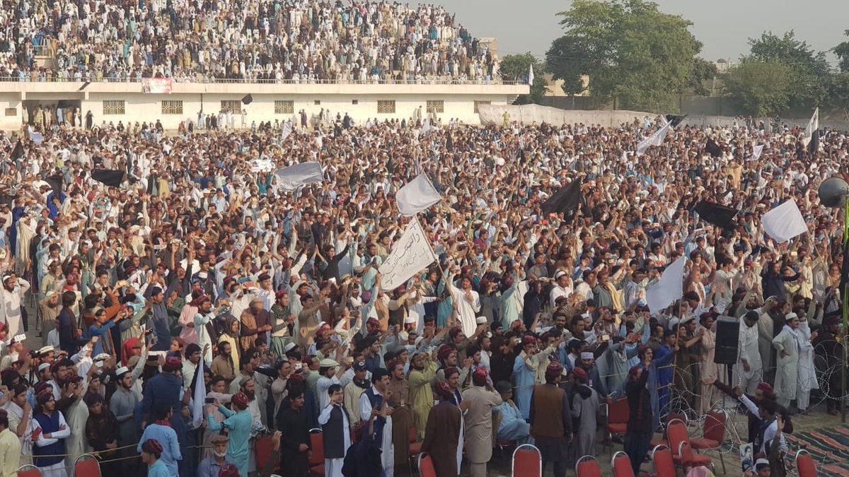 sid_abu's tweet photo. #PashtunLongMarch2Bannu Courtesy photos of a massive protest by some of the worst victims of terrorism in Pakistan. https://t.co/g8Dsu851VV