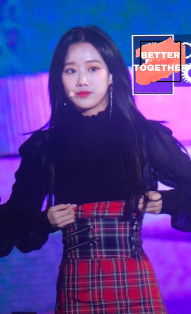 _Better_2gether's tweet photo. 181028 BOF 폐막식 Preview
#에이프릴 #APRIL #나은 #Naeun #ナウン
@4wallE @APRIL_DSPmedia 

예쁘고 멋있는거 나은이 다해😘😘 https://t.co/qxIaT0tkwS