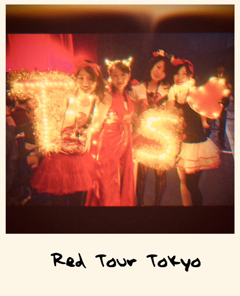 snow013's tweet photo. 今更だけど。 みんなに出会って人生変わったRed era❤️意外とチェキ撮ってた♡  #6YearsOfRed https://t.co/nLHuuPjJGG