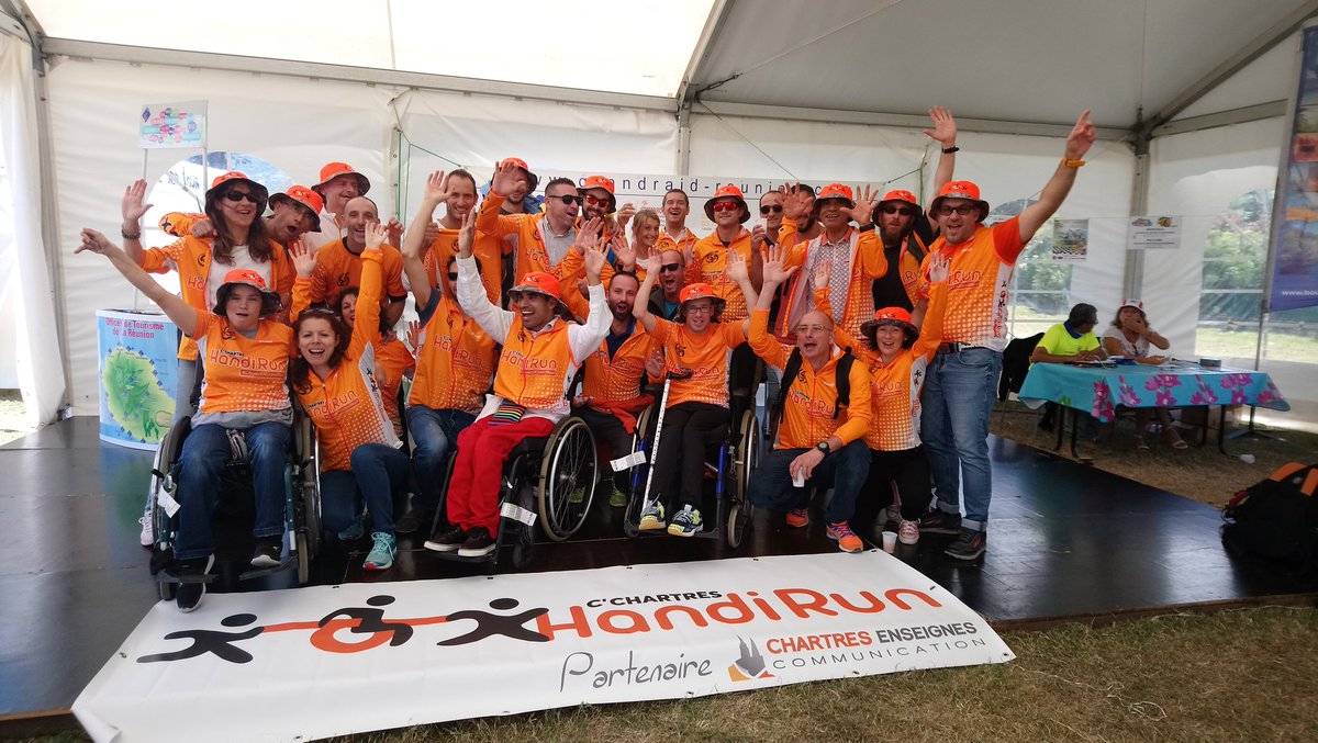 handi_run's tweet photo. Nous l'avons fait. MERCI ! #noutienbon #noulargpa #onestla #objectifgrandraid #toutseulonvaplusvite #ensembleonvaplusloin #handicap #inclusion #joelette #GrandRaid #DiagonaledesFous #Plaisir #Partage #Emotions #RunHandiMove #lareunion #diversite https://t.co/QHKIeTkJjZ