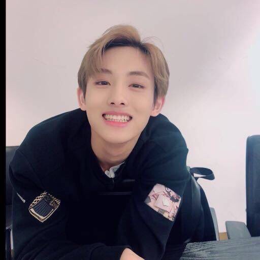 yutashinzo's tweet photo. encore joyeux anniversaire à notre petit prince de chine, jsuis bcp trop fière de s’qu’il accomplie j’l’aime 🤧#HAPPYWINWINDAY #WinWinMakeMeHappy #winwinday https://t.co/Zs9LA3cKOL