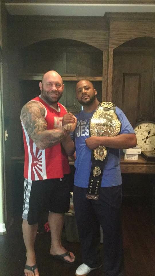 LumumbaSayers's tweet photo. @ShaneCarwin the kids Love this photo!!!! They want to meet You!! https://t.co/2WzDQyzr4J