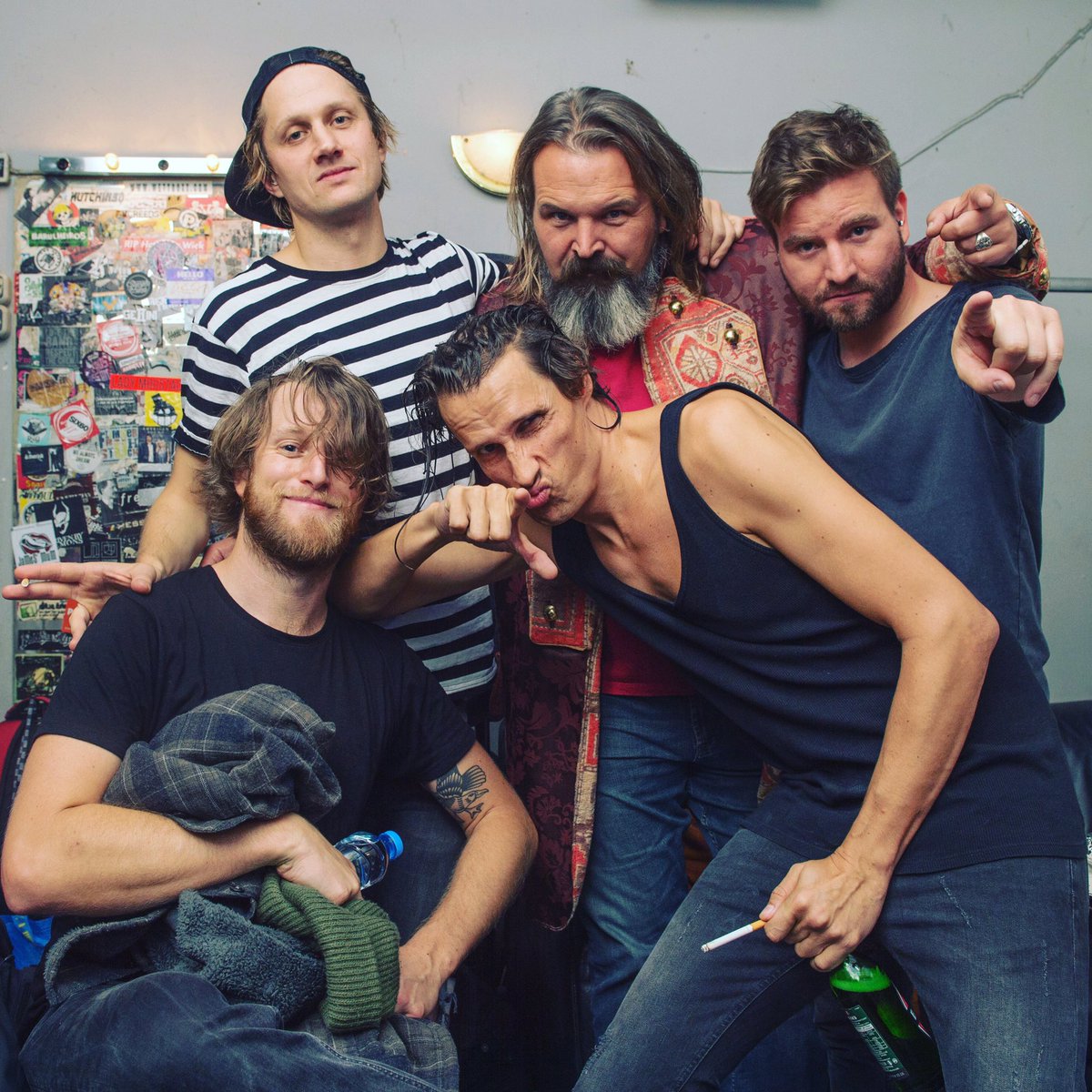 SCHMUTZKI's tweet photo. Danke für das schöne Wochenende in Köln und in Bochum!!!
Nächste Woche ist München und Wien dran...
Eure SCHMUTZKIS
#schmutzki #mehrrotzalsverstand #tour #timvantol #köln #Bochum #krassgut
📸 Günni Günnsen Rojahn https://t.co/sAljrhMy9y