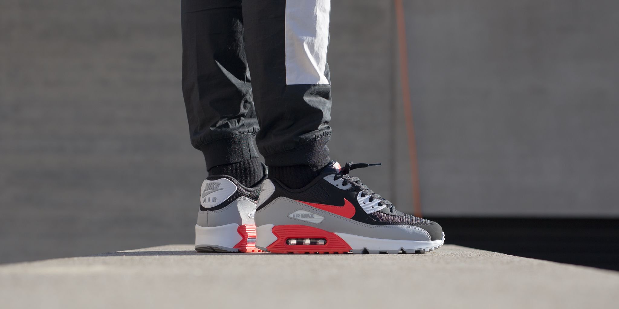 Air max 90 hotsell wolf grey crimson