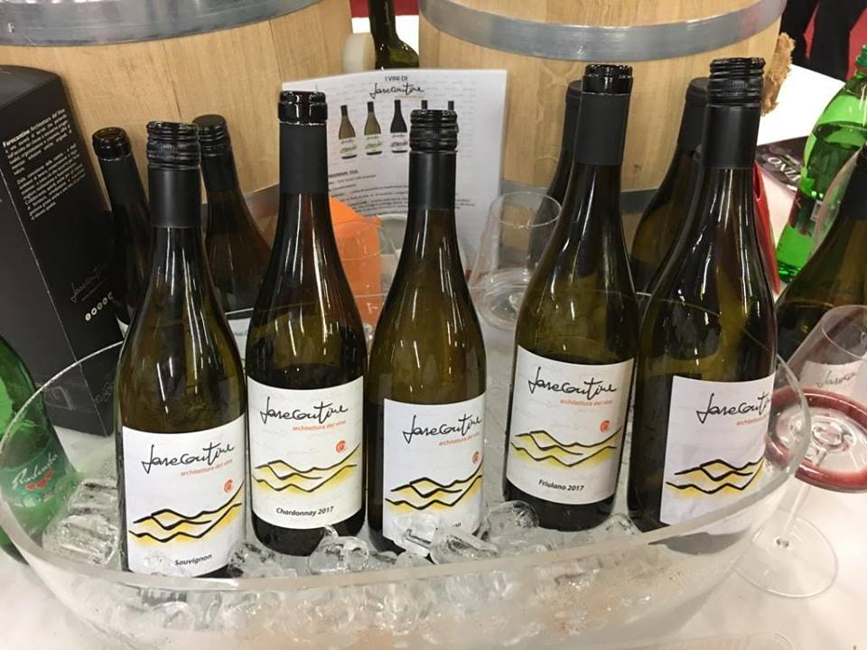 FareCantine's tweet photo. DEDICATO A VOI Abbiamo portato #ivinidifarecantine in splendidi eventi aprendovi le porte delle cose belle della vita. Per dirvi che siamo pronti a progettare e realizzare la migliore qualità dei vostri #vini. E a farlo sapere dove conta, #ilviaggiodellacantina continua. https://t.co/nM91yl4pBA