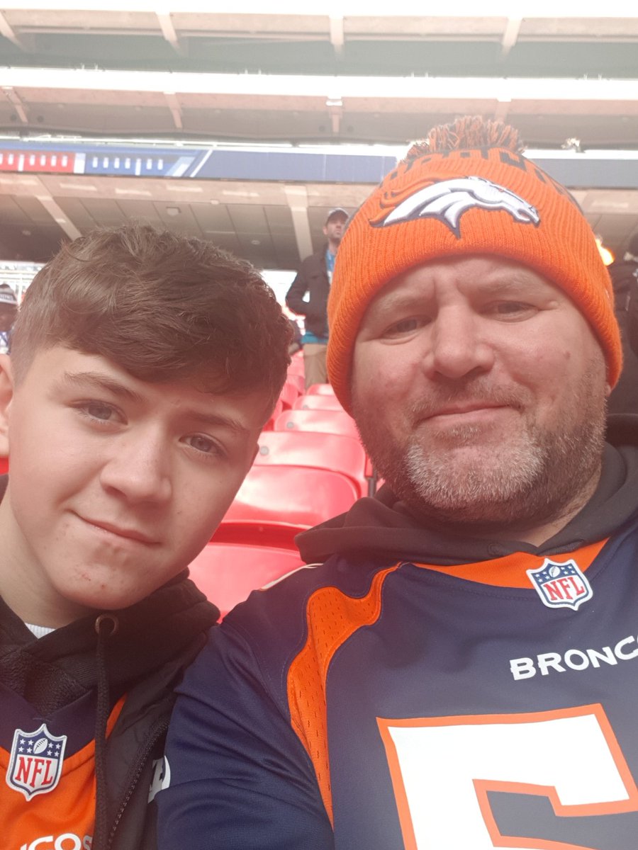 eddiefilo's tweet image. #nfluk
