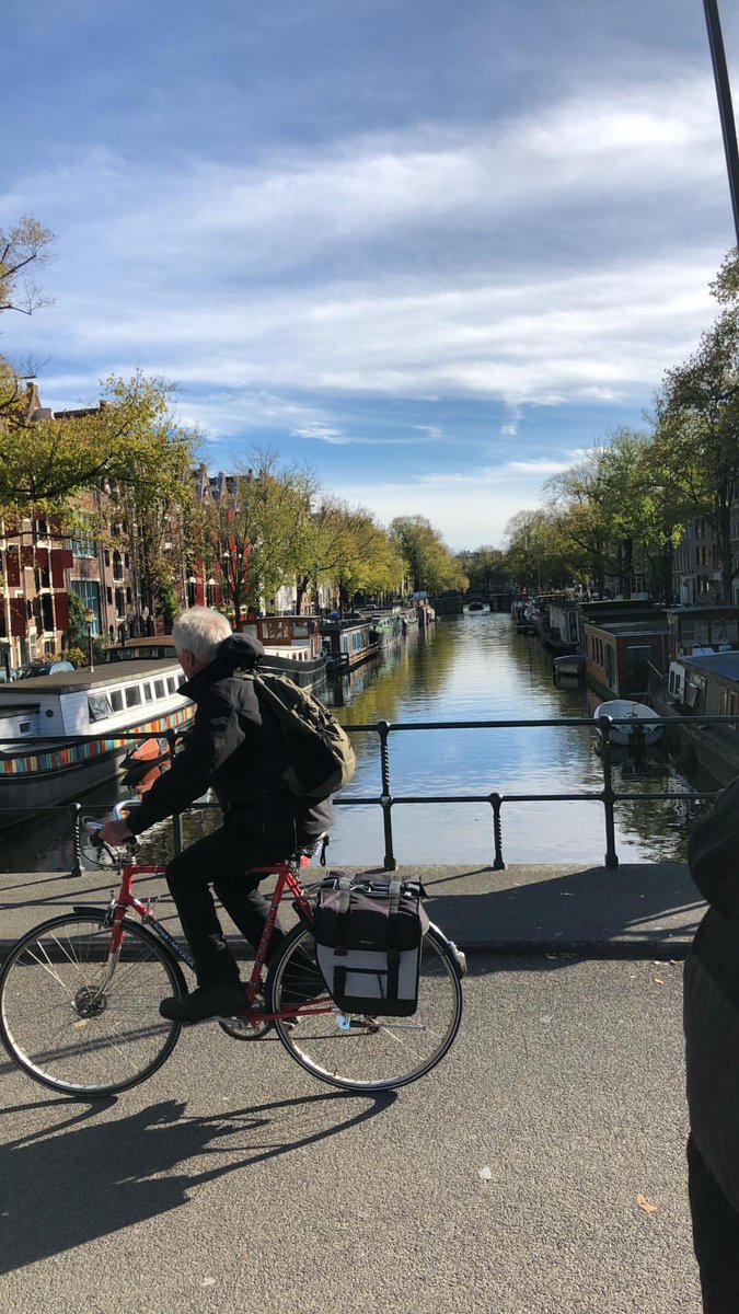 Francescaok's tweet photo. Están en Amsterdam https://t.co/4UO1P9zqCo