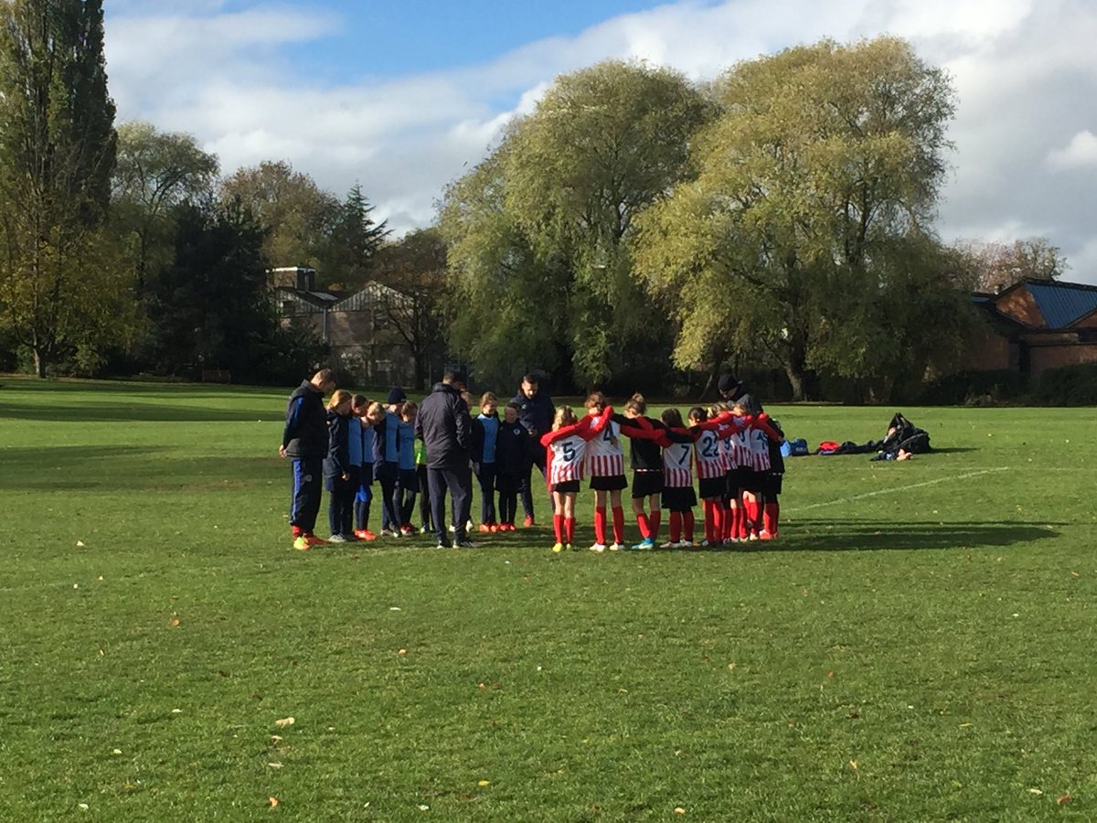 1minute silence at Anstey Nomads #LCFC