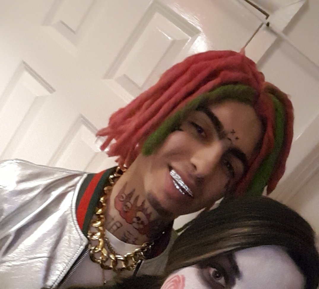 TashaHansen_'s tweet photo. @lilpump My boyfriend did a pretty incredible job becoming you for Halloween, if I do say so myself 😍😂 #lilpumpcostume https://t.co/ValDzE0MTU