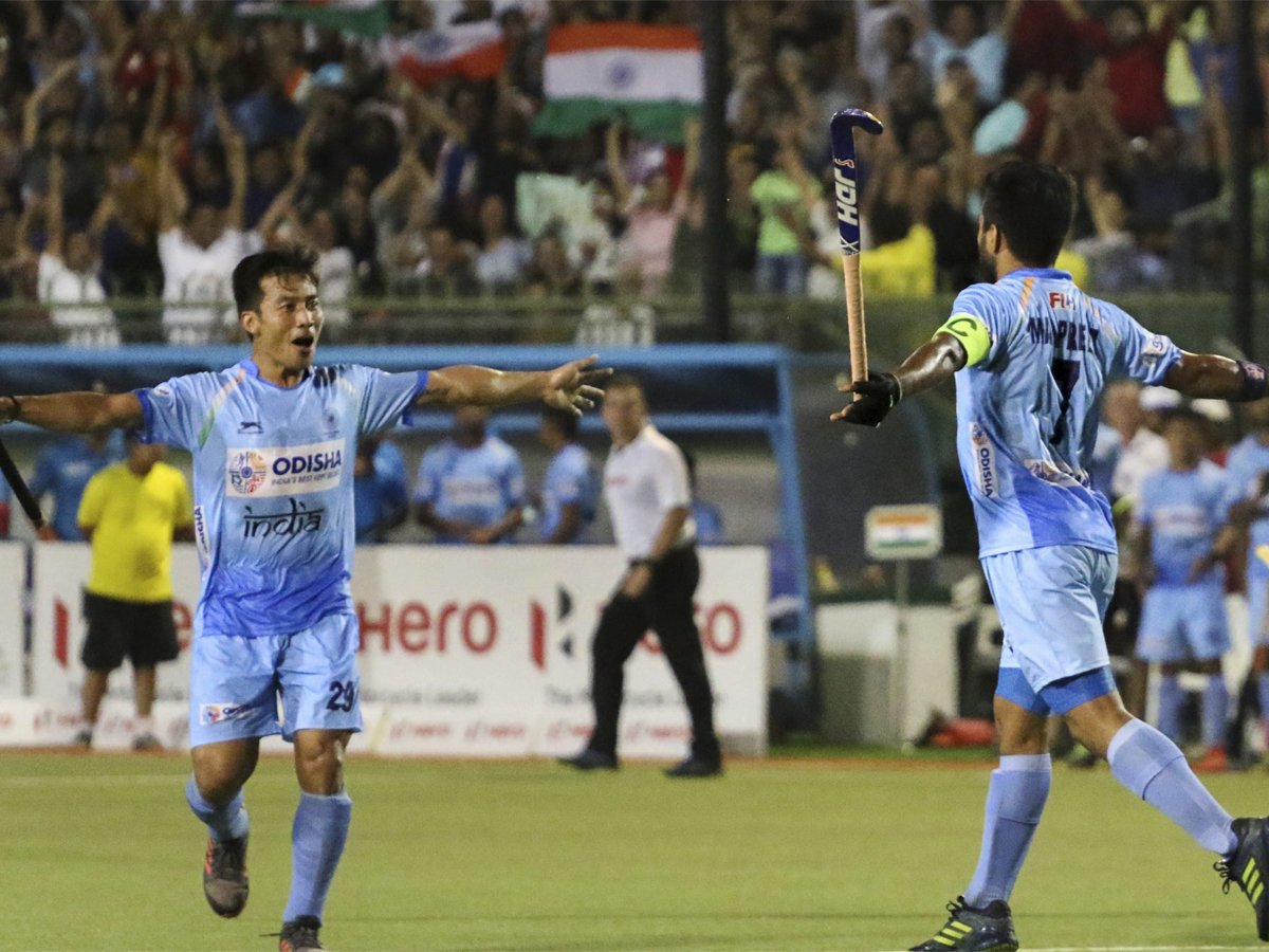 DDNational's tweet photo. चक दे इंडिया!!
🇮🇳 3 - 2 🇯🇵
CONGRATULATIONS #TeamIndia 🇮🇳 !!
#India beat #Japan 3-2 in semis, set to face arch-rival #Pakistan in finals today
Men's #Hockey #AsianChampionsTrophy2018
#INDvJPN #IndiavsPakistan #INDvPAK https://t.co/Ncp9R1hFSK