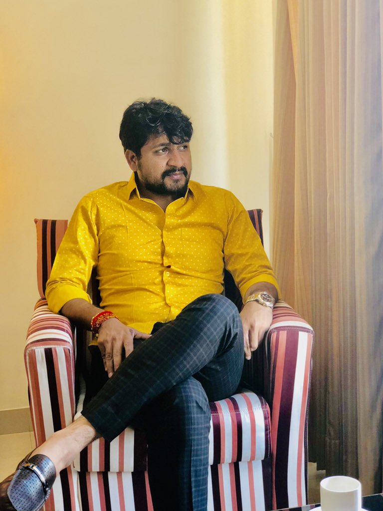 thedineshdesai's tweet image. तूफ़ान ज्यादा हो तो कश्तियां डूब जाती है....
और अहम ज्यादा हो तो हस्तिया भी डूब जाती है.... @meetdineshdesai #JayVisatMeldiMaa #VisatMeldi #DineshDesai #BJPGujarat #BJYM #ModiFor2019 #MannKiBaat #SardarPatel