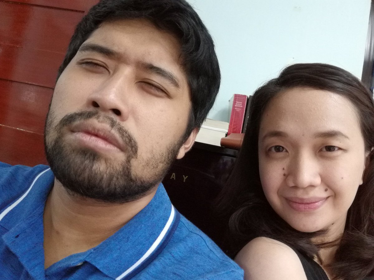 josephXconrad's tweet photo. singkit x eyebags #postmidterms https://t.co/rayCv79v5F