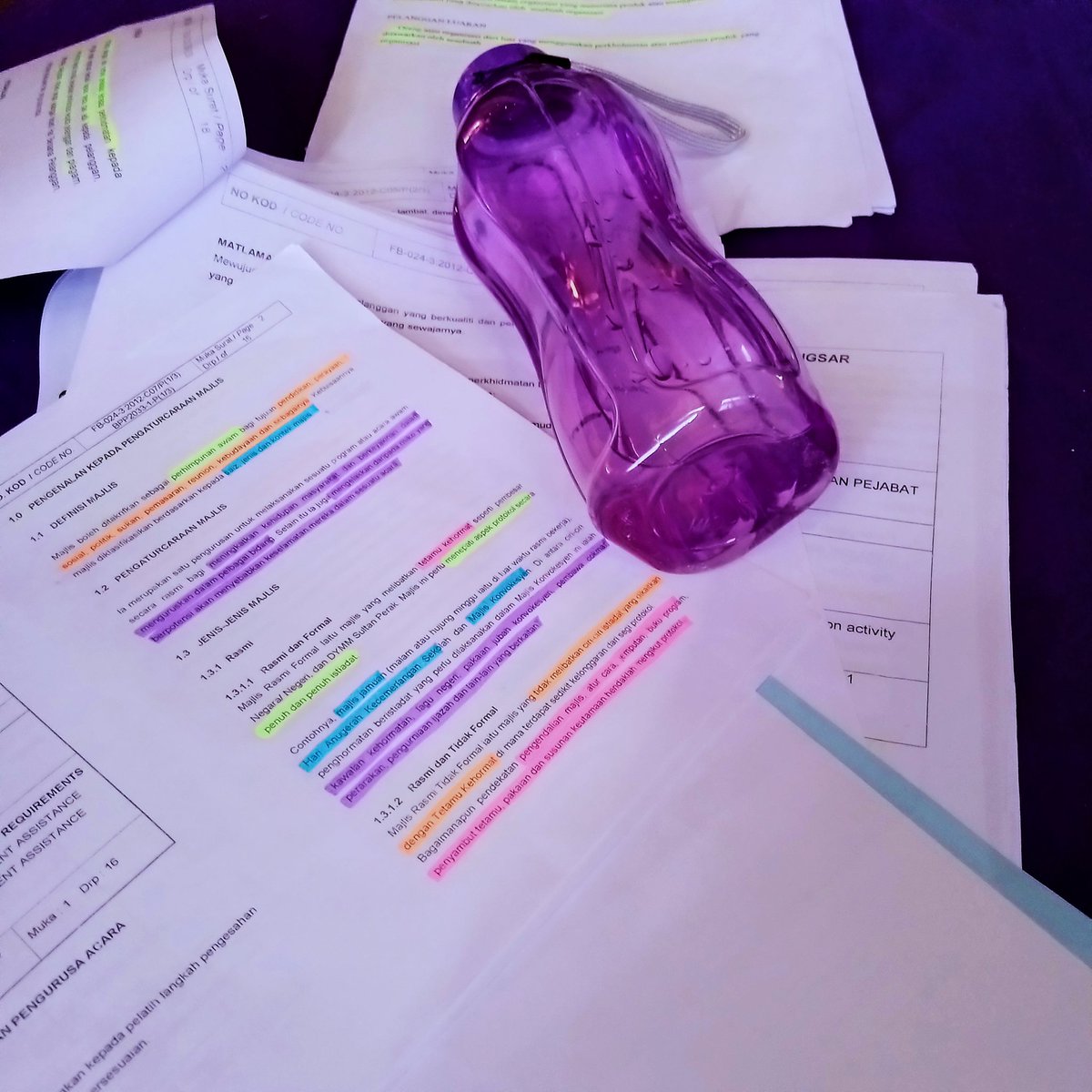 miesyamaru's tweet photo. #esokkenaperahotak #jomstudy https://t.co/CWErE8yo1I