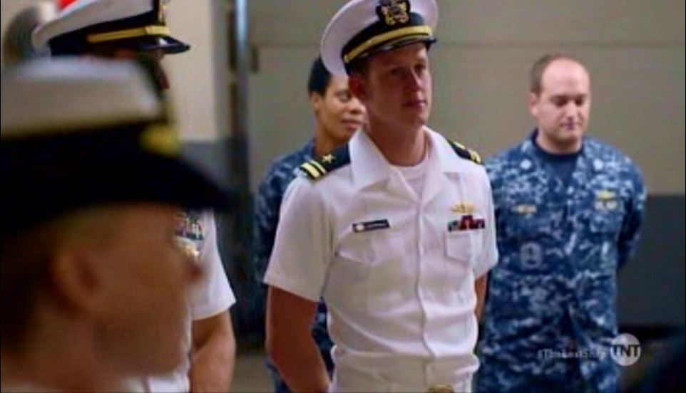 BlackhawkStrykr's tweet photo. @LastShipTV #SlatterySunday Bonus time! This week it's @ChrisShef as the EPIC sweet Comms Officer #Mason He had a hand in saving Bertrice & helped locate Ramsey's sub #TheLastShip #NathanJames #CaptainSlattery #CaptainChandler https://t.co/uB0X0iQcGi