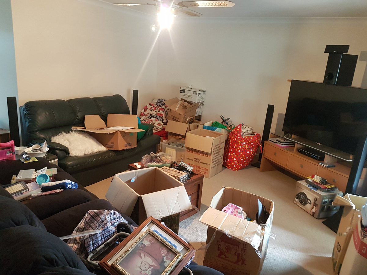 chickita_00's tweet image. Big day unpacking #buggered