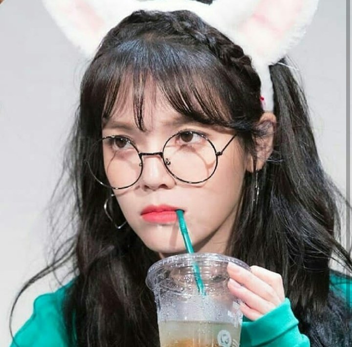 leadjmn_'s tweet image. baca thread sambil nyeruput es teh