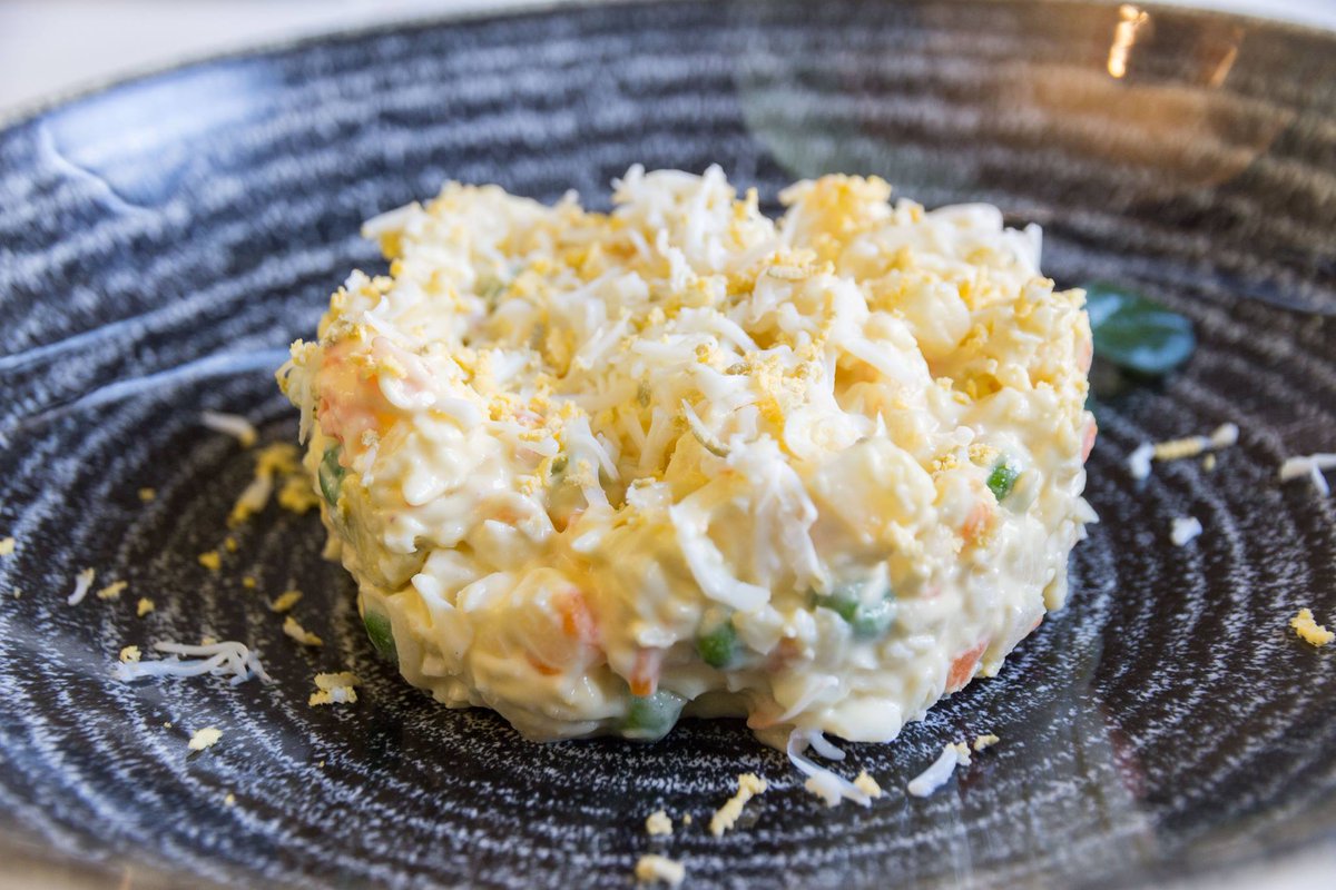No deje de probar nuestros clásicos más reconocidos: un jamón ibérico de alta calidad o nuestra ensaladilla rusa.  
#CocinaDeTemporada de toda la vida #Desde1958 
restauranterafa.es