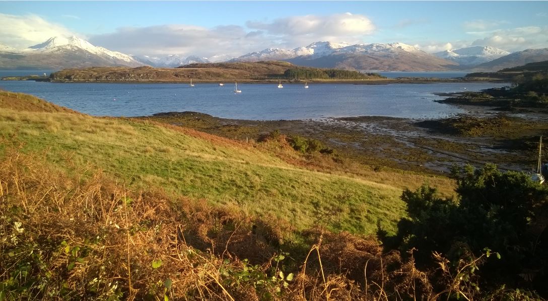 FjG_Skye's tweet photo. West then East, outstanding views in #sleat @SleatSkye
Enjoying superb cycle around sunny, snowy south #Skye on quiet roads all to myself 🚴♀️😊
#cycling #cycilinglife #cyclingphotos #ThePhotoHour #lovecycling #psyclepath https://t.co/LAjohqlw7a