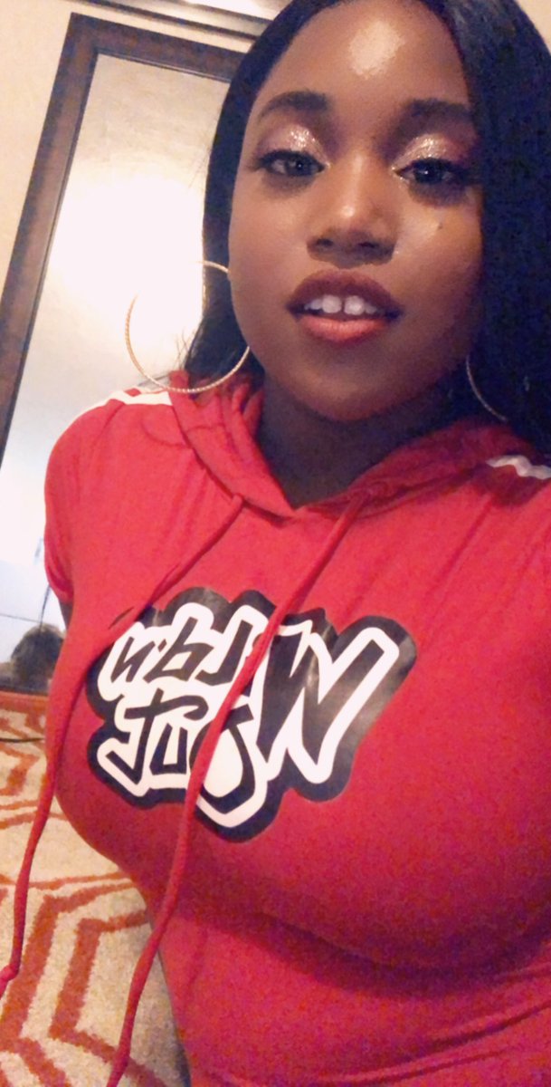 jadesolaore's tweet photo. #REDSQUAAAAD #DIY https://t.co/sGCNnS0VQr