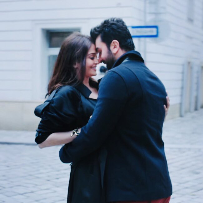 _anushax_'s tweet photo. #2YearsOfADHM
Thatβs 2 years of this blazing chemistry which we may never see again! π₯π
Certainly, the best takeaway of ADHM for me! π
Bollywood, cast them again please!
#RanAsh #RanbirKapoor #AishwaryaRaiBachchan https://t.co/IrsaRjGi1L