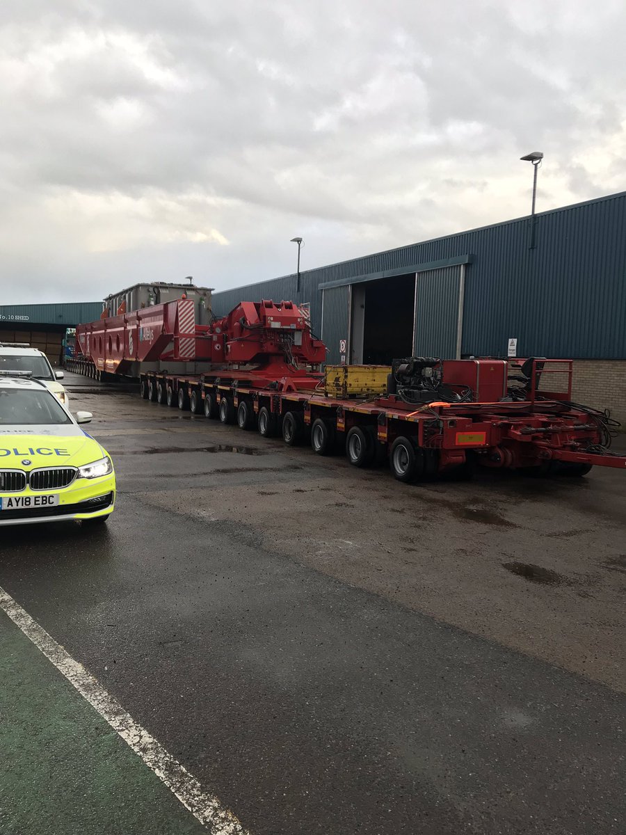 NSRAPT's tweet photo. #AbnormalLoad is now moving from the #PortOfIpswich on #WhersteadRoad #Ipswich 80m long and 486,920kg heavy #AbLoadPippa  It will travel #A137 and then #A14 to begin with. Numerous road closures are in place #SuffolkRoads https://t.co/at5fWQQdDf