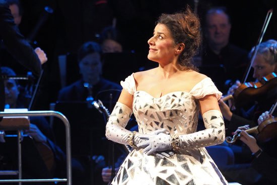 SonogramaMGZN's tweet photo. La #Cenerentola de Gioachino Rossini
@BartoliOfficial @DavidAlegret  #CarlosChausson #AlessandroCorbelli #MartinaJankova #RosaBove 
#LesMusiciensduPrince #GianlucaCapuano
 @JuditJordana  @palaumusicacat #Barcelona 
https://t.co/w5Z2iO1RxB https://t.co/UksPcr64Wu