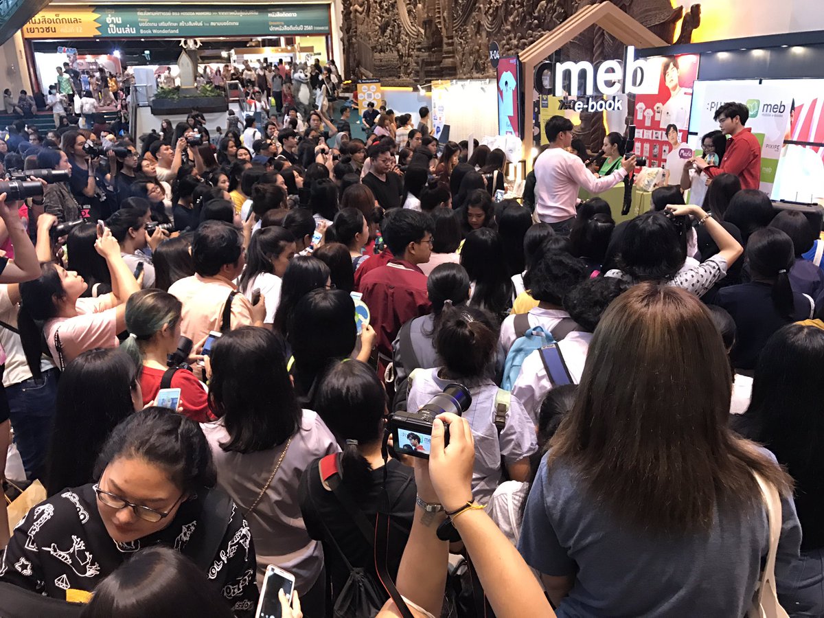 pixipe_official's tweet photo. มาร์คอยู่กับเราแล้ว #meb #pixipe บรรยากาศอบอุ่นมากๆเลยค่า
#pixipeXconversation
#มาร์คมีน
#marnikaz
#มาร์คเป็นลูกชิ้น
#TUSexyBoy
#conversationthailand https://t.co/fjNIKRRE3B