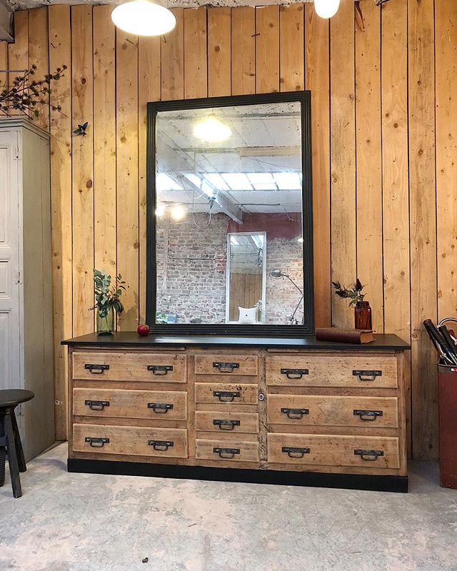 marchanddoublis's tweet photo. ★ Meuble de métier ★
184x73(h)x48 cm
#meubledemetier #meubleatelier #meubleatiroirs #atelier #boisbrut #chêne #miroirancien #interiordesign #brocantestyle #antiquesshop #lille #bondues #lemarchanddoublis https://t.co/VLOgJBjNQF https://t.co/bIP7YieveJ
