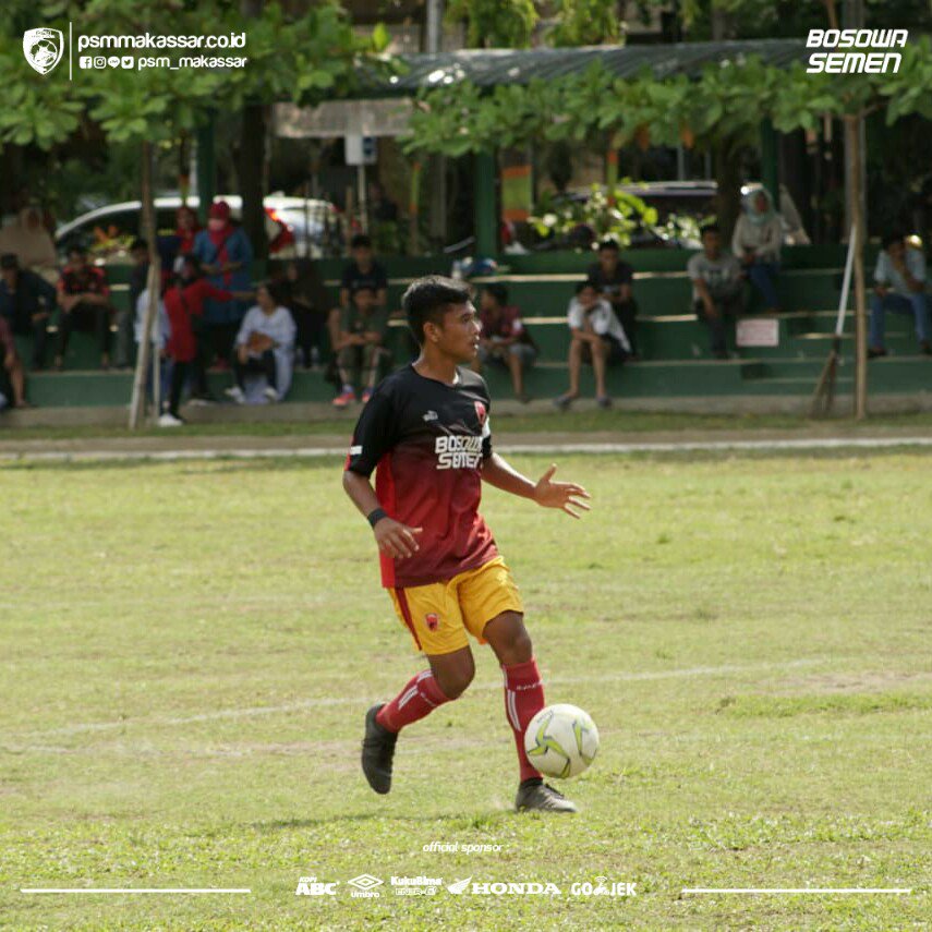 PSM_Makassar's tweet photo. Besok, PSM U16 akan menghadapi Persebaya U16 di Gelora Sultan Hasanuddin Makassar. kick off 08.15 WITA.
#EwakoPSM #PSMU16 https://t.co/58p9P0FnS7