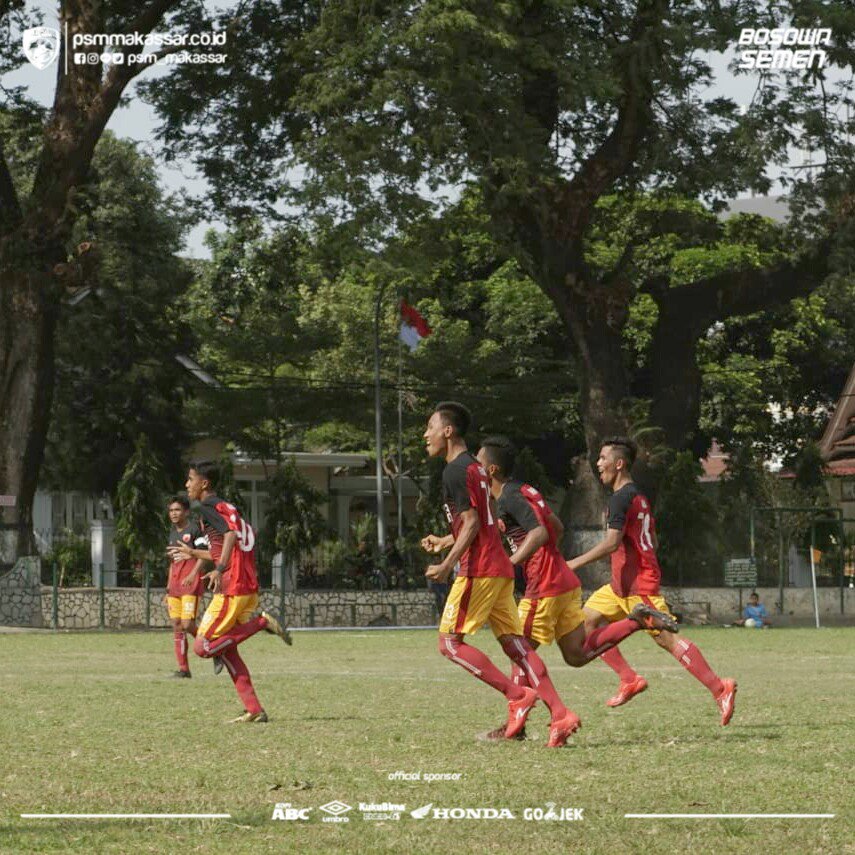 PSM_Makassar's tweet photo. PSM Makassar U16 berhasil meraih kemenangan pertama di Seri 3 grup C Elit Pro Academy U16.
PSM U16 mengalahkan Persipura U16 dengan skor 1-0 lewat gol tunggal Fadel Muhammad.
#EwakoPSM #PSMU16 https://t.co/H2XleFflLO
