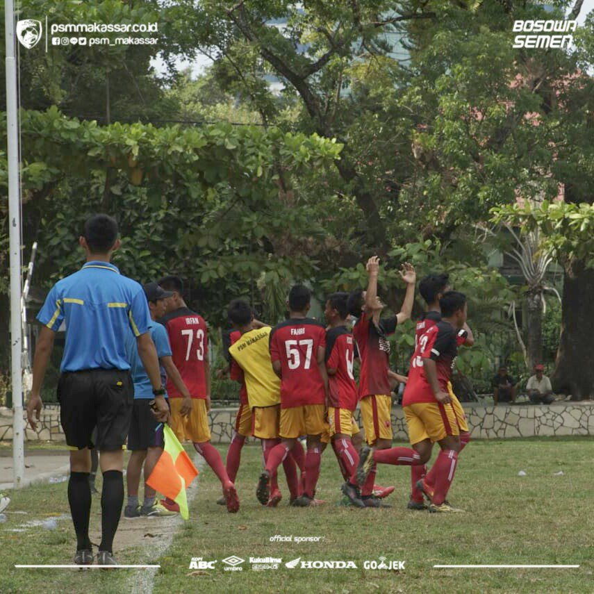 PSM_Makassar's tweet photo. PSM Makassar U16 berhasil meraih kemenangan pertama di Seri 3 grup C Elit Pro Academy U16.
PSM U16 mengalahkan Persipura U16 dengan skor 1-0 lewat gol tunggal Fadel Muhammad.
#EwakoPSM #PSMU16 https://t.co/H2XleFflLO