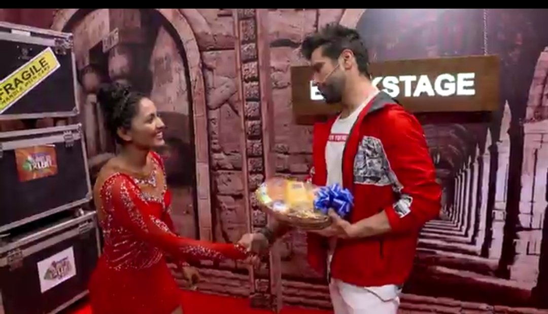 AshvikRithAsha's tweet photo. @rithvik_RD as anchor of #IGT7 with contestant Alma's last night https://t.co/uhcEoYvqWH