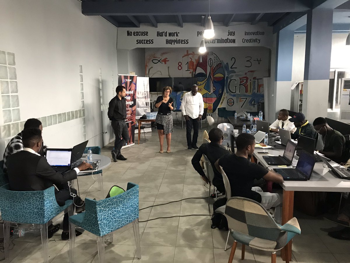 FrancoisStephan's tweet photo. Morning feedback #CameroonBound Be-Bound Startup Challenge #hackathon @BeBoundTech @SG_Africa #LabInnovationSG #AugmentedConnectivity #Douala #Cameroon @ElongWilliam @WillandBrothers https://t.co/1pjsFYhEUy