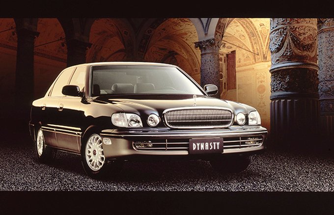 Motorz Byモタガレ ソウルオリンピック 19年 の公式スポンサーだった関係もあり どうにかデーウ 現在の韓国 Gm から高級車市場を奪取したかった韓国の自動車メーカー ヒュンダイは三菱と手を組み グレンジャーを完成させます 三菱が見た夢は 海の