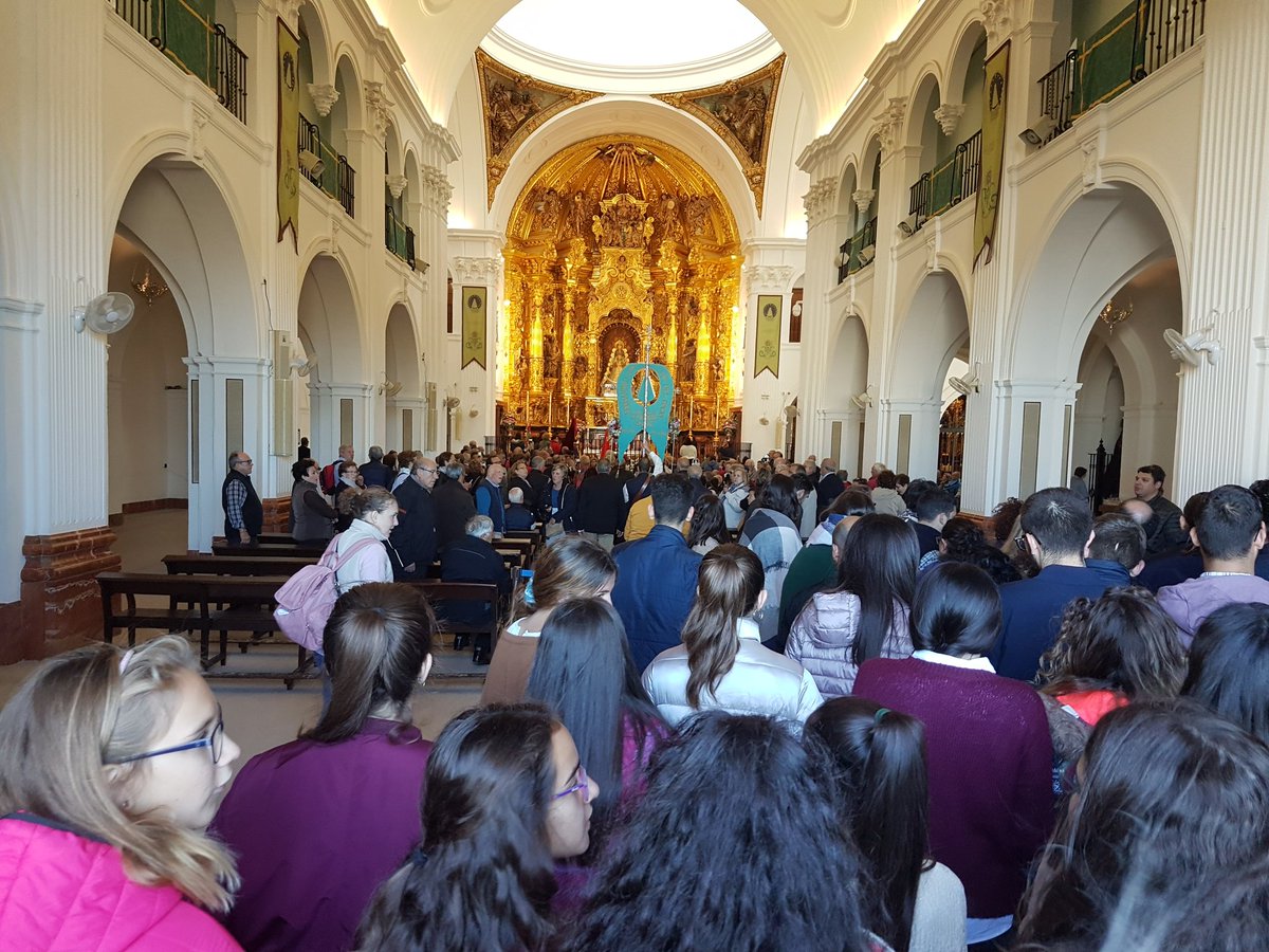 consejosanfdo's tweet photo. Los jóvenes cofrades de San Fernando participan de la eucaristía en la Ermita del Rocío de las 10 de la mañana junto a la filial de Alcalá de Henares. https://t.co/P1mxJRsGLU